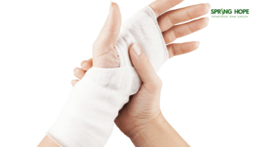 Wrist Fractures: Symptoms, Causes, and Treatment